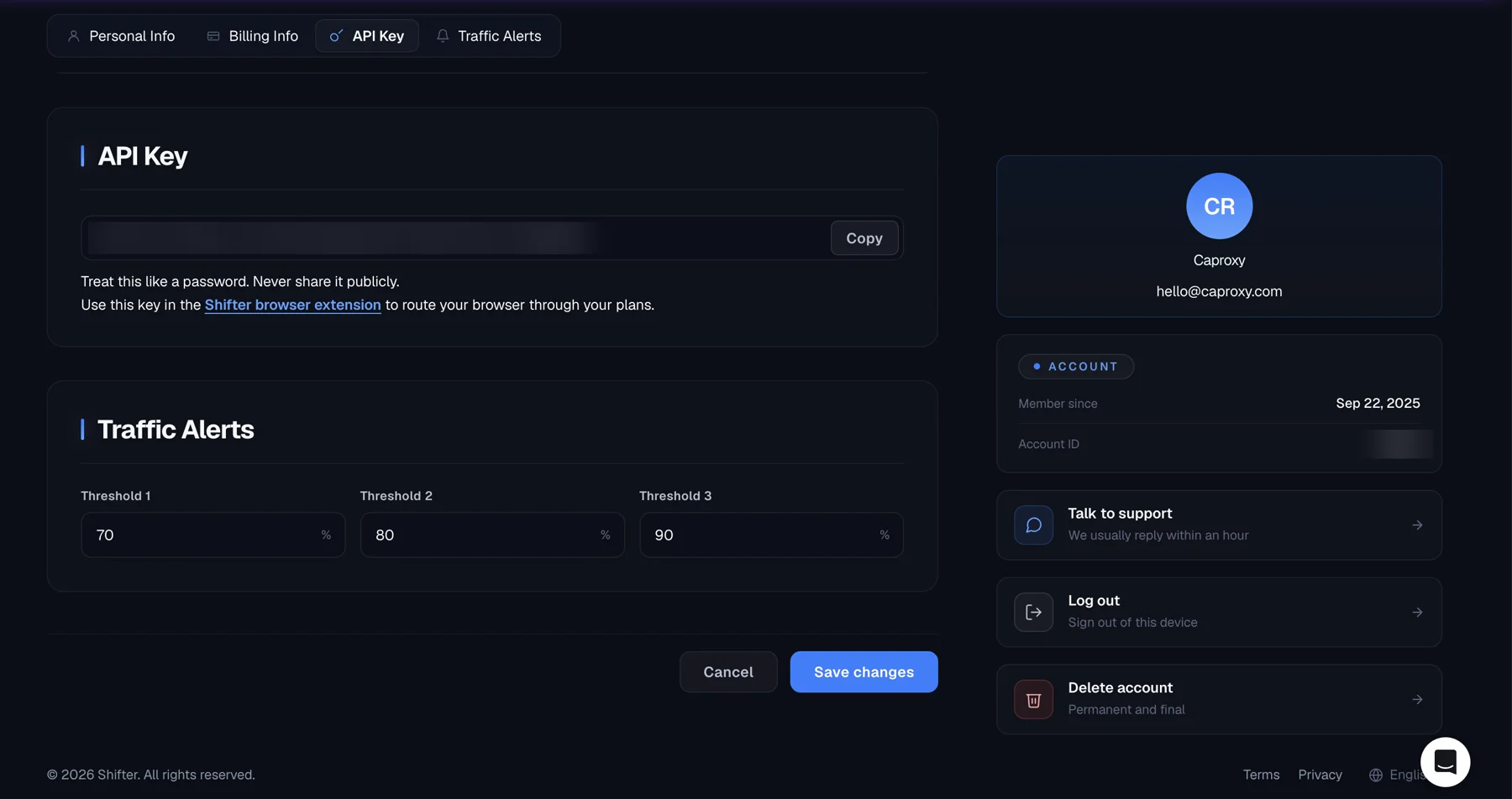 Configuración de cuenta de Shifter: pestaña de clave API y alertas de tráfico con umbrales al 70, 80 y 90 por ciento